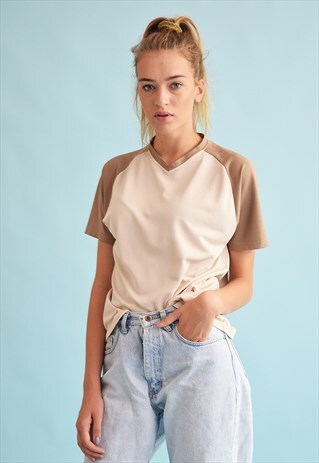 90'S RETRO NEUTRAL ATHLEISURE TOP T-SHIRT TEE
