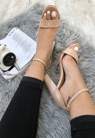 FIVE STAR BOUTIQUE CHUNKY HEELS IN NUDE