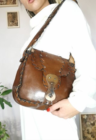 VINTAGE 70'S GENUINE LATHER BOHEMIAN BROWN SHOULDER BAG