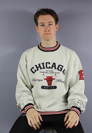 VINTAGE NUTMEG CHICAGO BULLS NBA SWEATSHIRT IN CREAM/BEIGE W