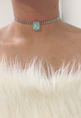 THORNE. SOLITARY GREEN OCTAGON CRYSTAL CHOKER NECKLACE