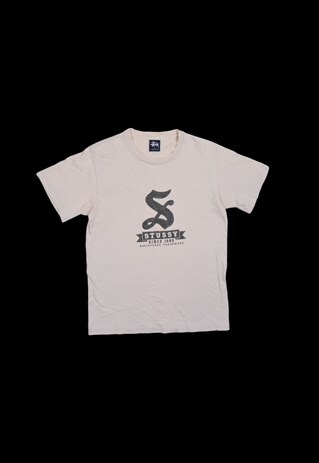 VINTAGE 90S STUSSY SPELLOUT LOGO T-SHIRT IN BEIGE