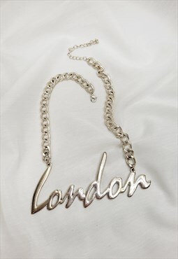 Vintage Y2K London chain necklace