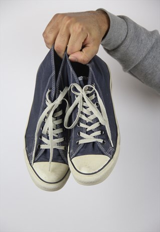VINTAGE CONVERSE NAVY TRAINERS