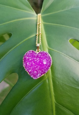 MAGENTA HEART DRUZY GEMSTONE PENDANT GOLD CHAIN NECKLACE