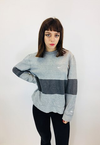 NIKE EMBROIDERED SWOOSH SWEATSHIRT