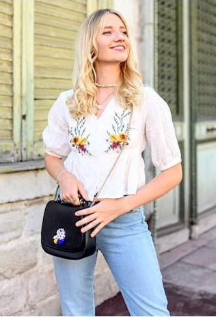 FLORAL EMBROIDERY CROCHET TOP