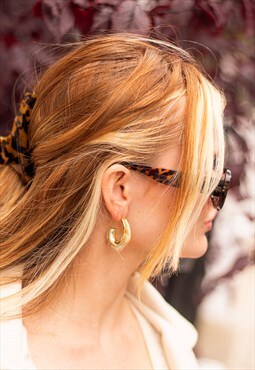 Beige Pearl Back Wiggle Loop Stud Earrings