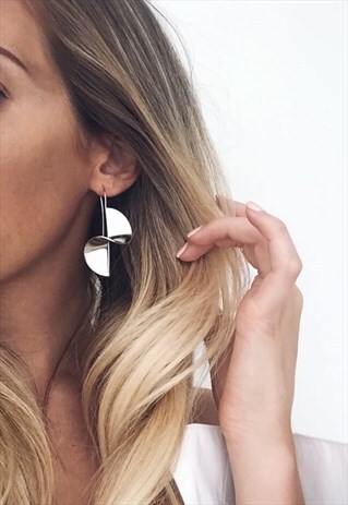 TWISTED PULL THROUGH EARRINGS - SILVER