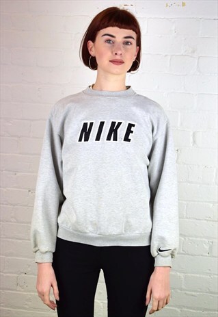 VINTAGE 90'S NIKE SWEATSHIRT