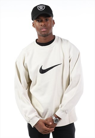 VINTAGE NIKE SWEATSHIRT