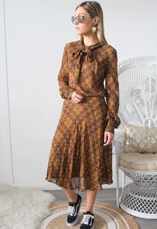 VINTAGE DRESS