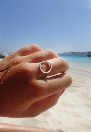 MINIMAL CIRCLE RING