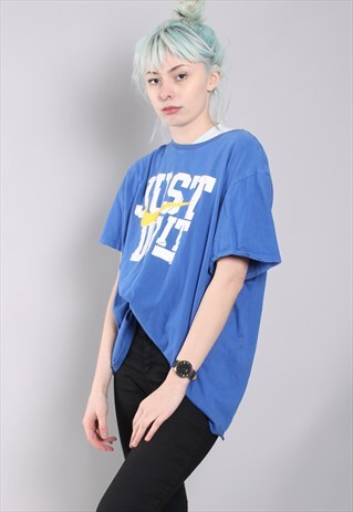 VINTAGE NIKE T-SHIRT
