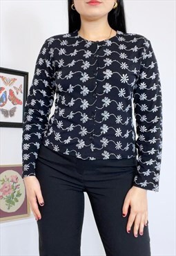 90s Floral Embroidered Top