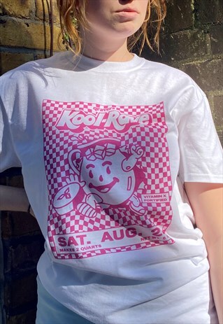 KOOL--RAVE PINK GRAPHIC PRINT 90S RAVE T-SHIRT IN WHITE