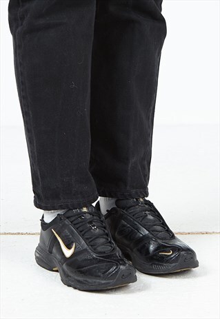 VINTAGE BLACK NIKE LEATHER TRAINERS