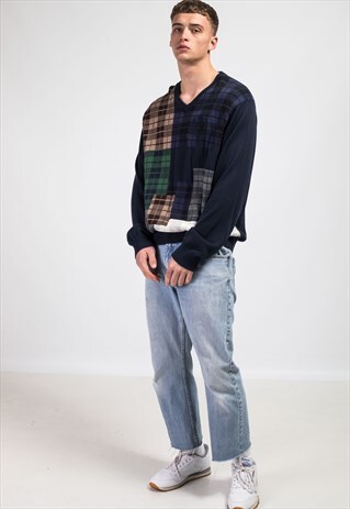 VINTAGE TOMMY HILFIGER KNITTED V-NECK JUMPER