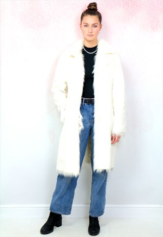 1990S VINTAGE WHITE SUPER SOFT FAUX SUEDE COAT WITH FAUX FUR
