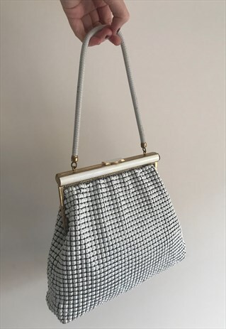 VINTAGE 1950S MESH CHAINMAIL WHITE METAL HANDBAG