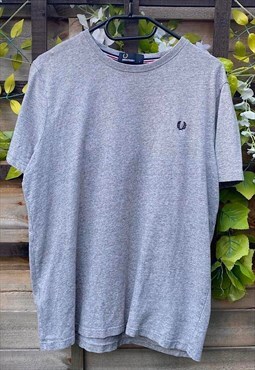 Vintage Fred Perry Y2K grey T-shirt small 