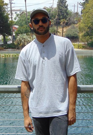90S CLASSIC SKATER SHORT SLEEVE GREY RIB KNIT HENLEY SHIRT