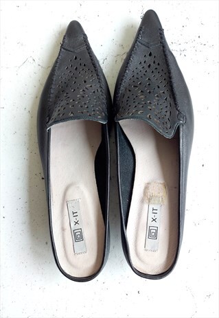 VINTAGE Y2K FAKE LEATHER BLACK POINTY TOE SLIDES, UK 7