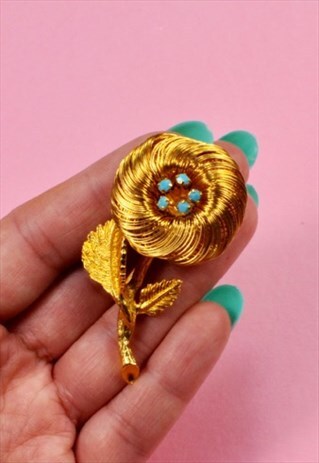 60S GOLD METAL FLOWER BROOCH, BOHO VINTAGE JEWELLERY
