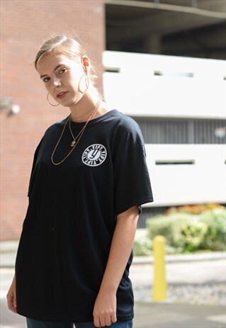 OVERSIZED T-SHIRT IN BLACK WITH STAMP LOGO.