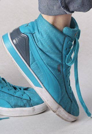 PUMA HI TOP TRAINERS UK 7.5 US 8.5 (G53B)