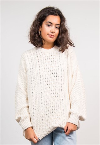 VINTAGE 90'S WHITE CABLE KNIT ARAN JUMPER
