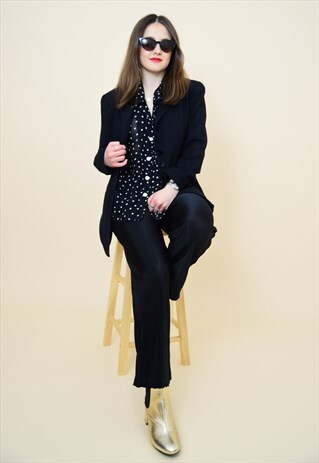 VINTAGE 90S BLACK WOOL FITTED JACKET WITH VELVET TRIM