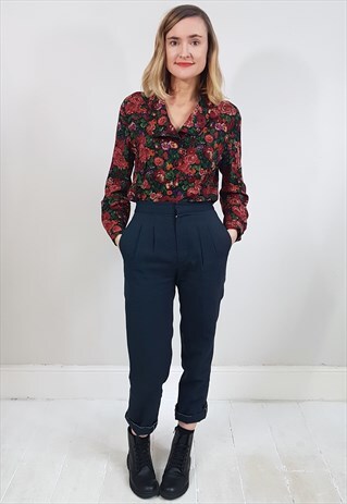VINTAGE 90'S RED AND GREEN FLORAL BUTTON UP BLOUSE