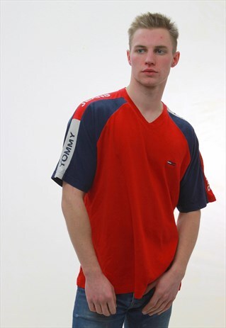 VINTAGE TOMMY HILFIGER T-SHIRT