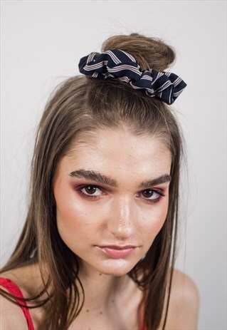 NAVY/PINK SCRUNCHIE