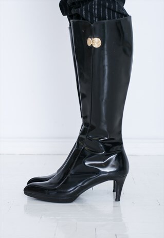 VINTAGE BLACK HEEL KNEE VINYL POINTED BOOTS