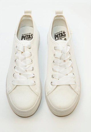 WHITE LOW-NECK CANVAS SKATE SHOES BY WALK IN PITAS