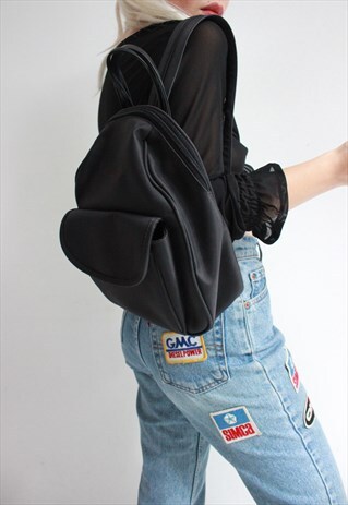 VINTAGE 90S BLACK SUZY SMITH RUCKSACK