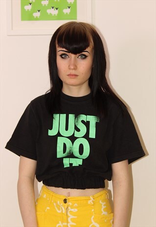 NIKE CROPPED T-SHIRT