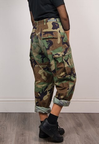 RETRO 90'S GRUNGE GREEN CAMO TROUSERS