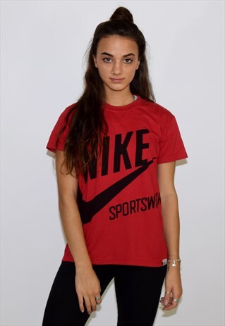 VINTAGE 90S RED NIKE CREW NECK T SHIRT