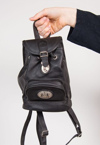 90'S VINTAGE BLACK FAUX LEATHER BACKPACK RUCKSACK