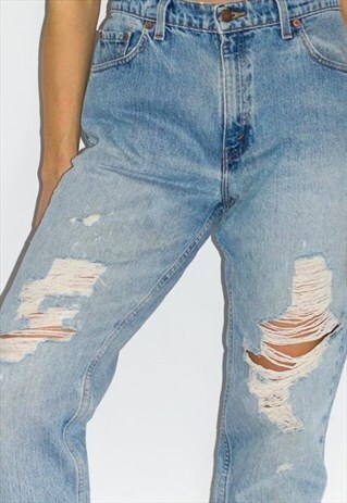 VINTAGE 90'S STONEWASH DISTRESSED VINTAGE LEVI'S