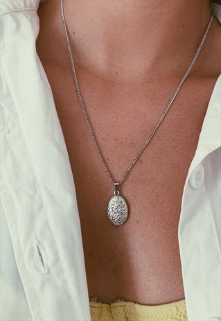THORN NECKLACE