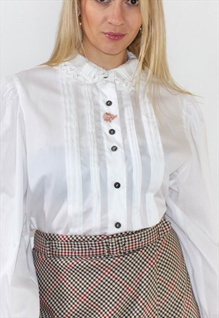 NEW BASLER WHITE EMBROIDERED BLOUSE