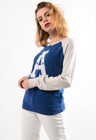 VINTAGE ADIDAS SWEATSHIRT.