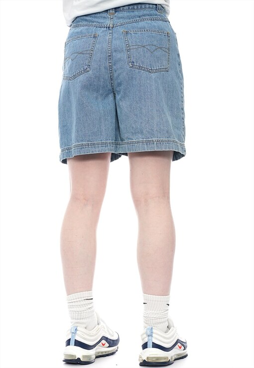 garment image