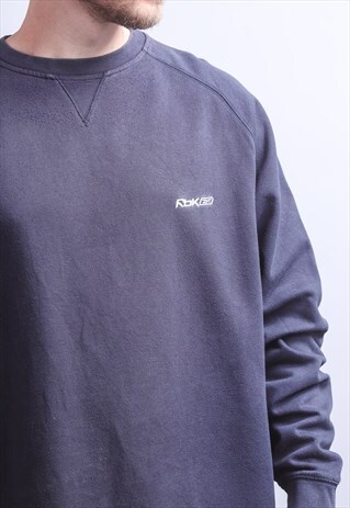 VINTAGE REEBOK SWEATSHIRT