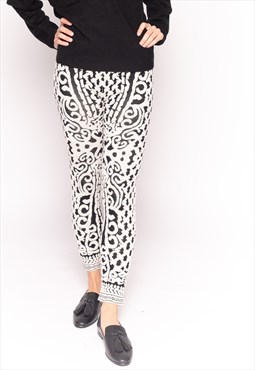 Low Rise Leggings in Black and White Baroque Print