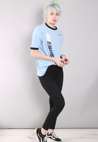 VINTAGE NIKE T-SHIRT